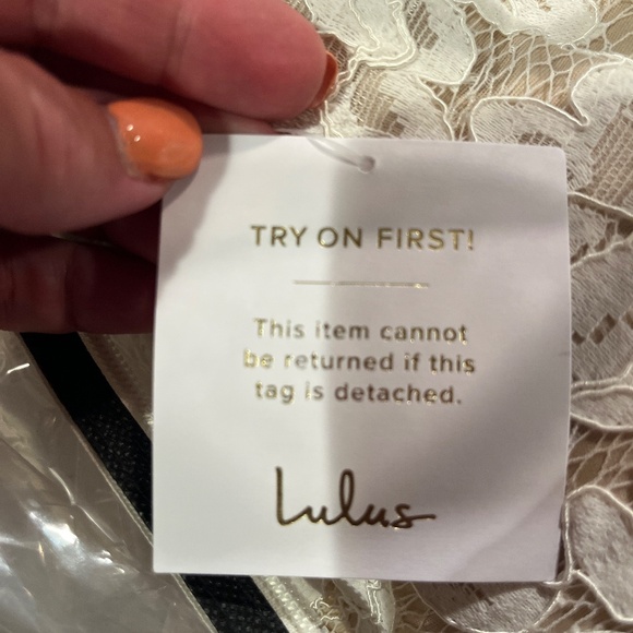 Lulus NWT Flynn white lace - Picture 8 of 9